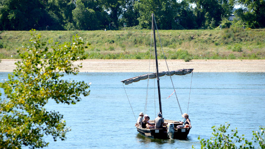 Promenade et découverte de la Loire en bateau.